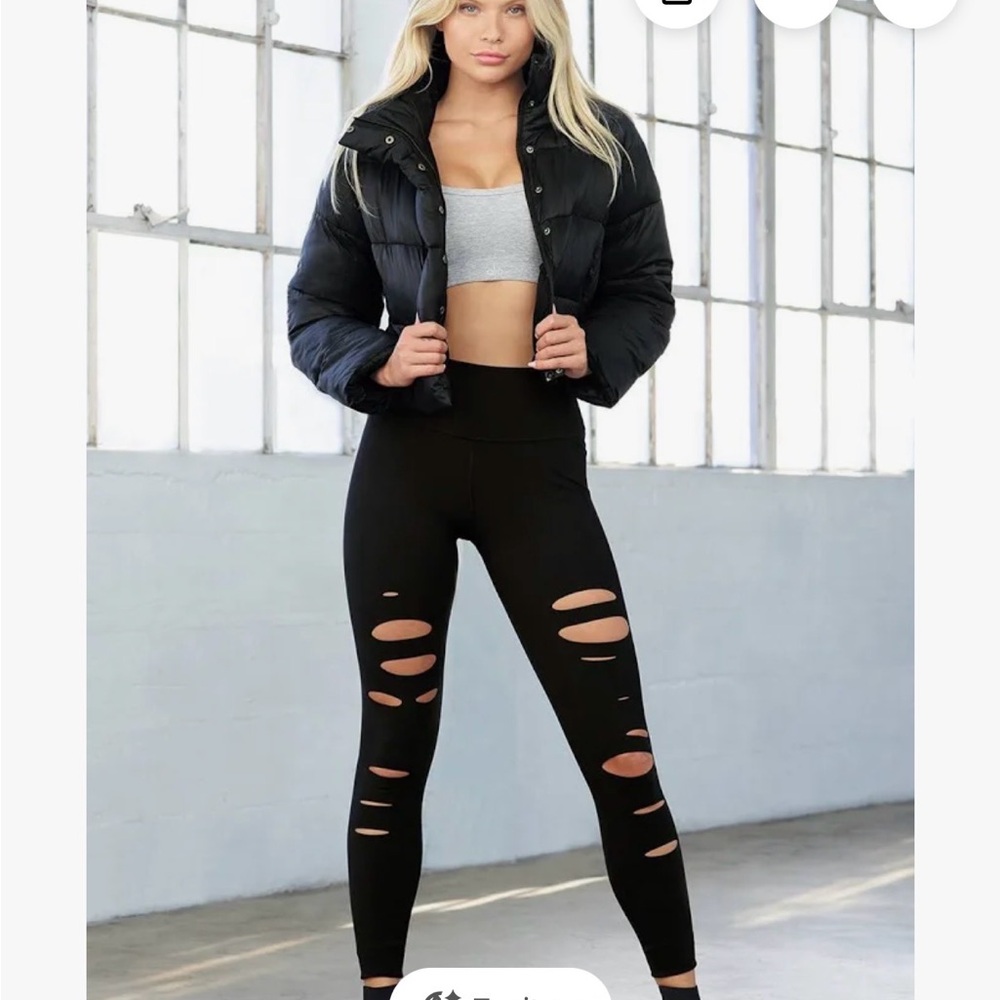 Black Ripped Leggings Alo Yoga Women's 7/8 High-Waist Ripped Warrior Leggings